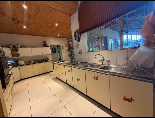 3 BEDROOM HOUSE FOR SALE IN BONANNE